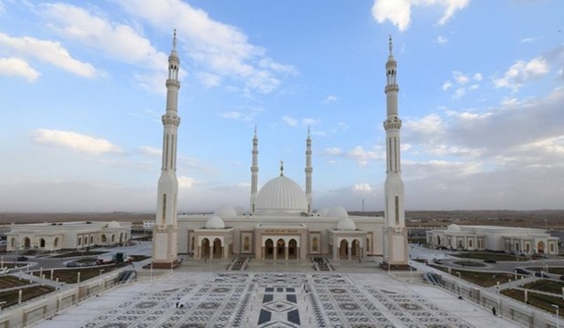 مسجد الفتاح العليم بالعاصمة